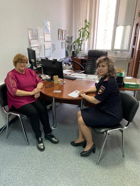 Представитель Общественного совета проверила организацию работы отдела по вопросам миграции в Октябрьском районе Красноярска